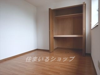 安芸高田市八千代町下根のアパートの寝室