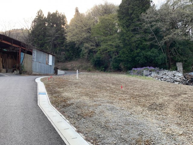 渋川市川島売地の前面道路含む現地写真