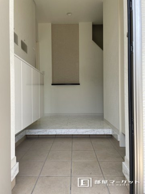 【玄関】 | 黒笹いずみ３丁目戸建