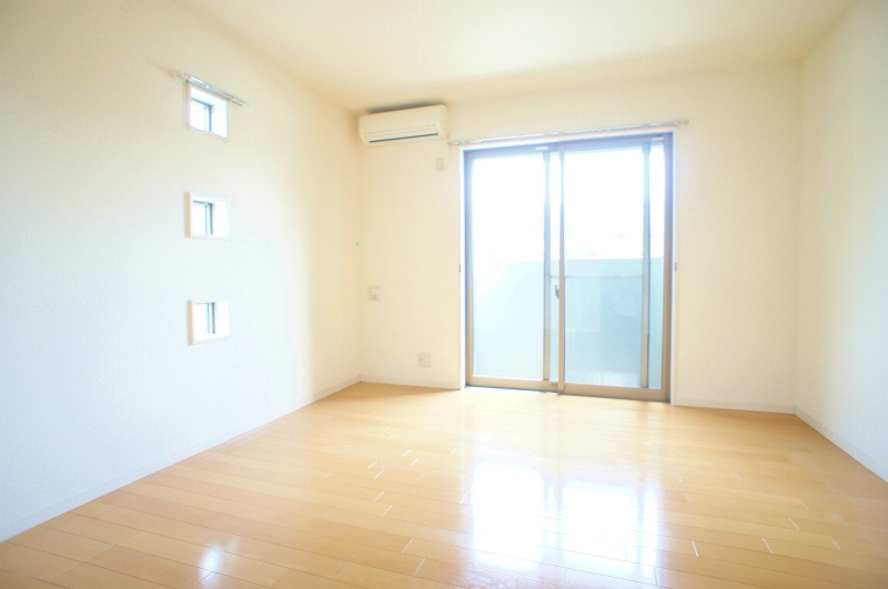 グランドアマレーⅡ番館の居間・リビング|おしゃれなリビングです※別号室の写真です