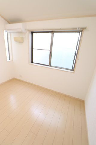 アザレ読売ランドB棟の寝室