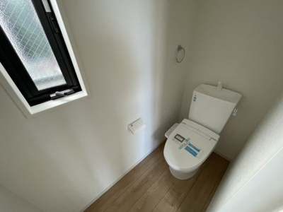 【前面道路含む現地写真】 | 昭和区川名町全２棟　仲介手数料無料 | 撮影
社長の村田です！
自らプレイヤーとして営業しています
長年の経験と実績から皆様により良いマイホーム購入のご提案をいたします。
住宅ローンの不安や購入後の不安等何でもご相談ください。