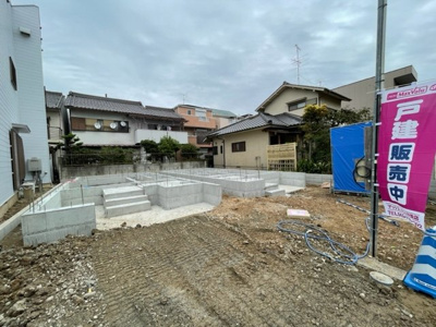 【外観】 | 昭和区川名町全２棟　仲介手数料無料 | 
社長の村田です！
自らプレイヤーとして営業しています★
長年の経験と実績から皆様により良いマイホーム購入のご提案をいたします。
住宅ローンの不安や購入後の不安等何でもご相談ください。