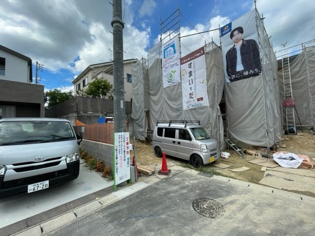 愛知郡東郷町春木音貝 全2棟 ＜仲介手数料無料＞音貝小・春木中　新築一戸建ての外観|
社長の村田です！
自らプレイヤーとして営業しています★
長年の経験と実績から皆様により良いマイホーム購入のご提案をいたします。
住宅ローンの不安や購入後の不安等何でもご相談ください。