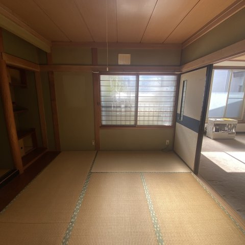 登別市登別東町4丁目43-4戸建の和室|フローリングだけでなく、和室もあります