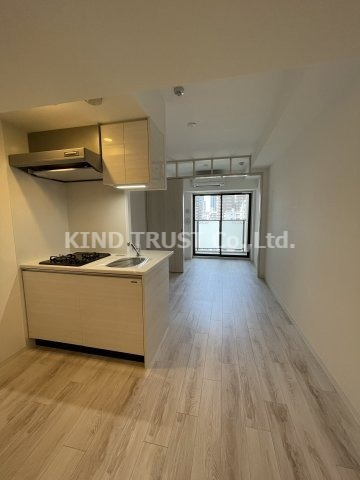 ファーストフィオーレ梅田イーストの居間・リビング|こちらの居間で趣味の時間をお楽しみください