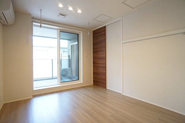 Sha Maison KOWA WESTの寝室|エアコン・照明器具は全室設置済み