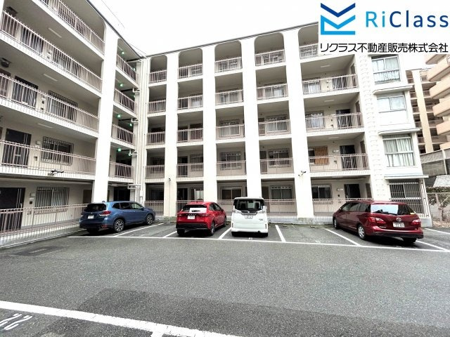 朝日ヶ丘レックスマンション2号棟の外観|落ち着いた雰囲気の外観です