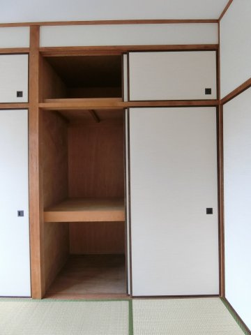 茜屋マンションの収納|イメージ306号室の写真（反転あり）