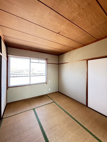茜屋マンションの和室