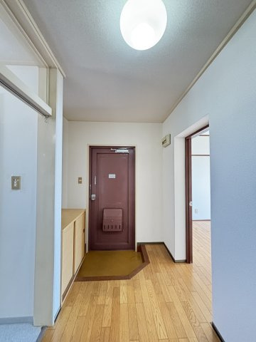 茜屋マンションの内装
