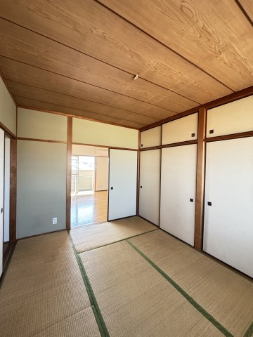 茜屋マンションの和室