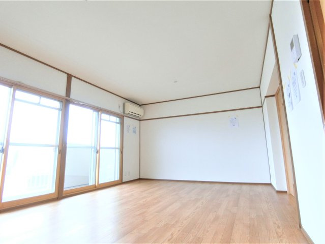 茜屋マンションの居間・リビング|イメージ302号室の写真