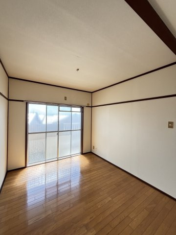 茜屋マンションの居間・リビング