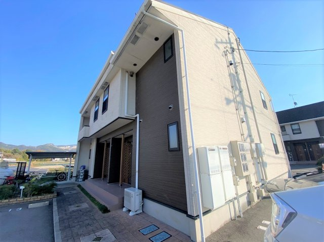 グレイス・ワイエム　B