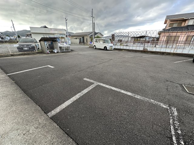 maison21の駐車場