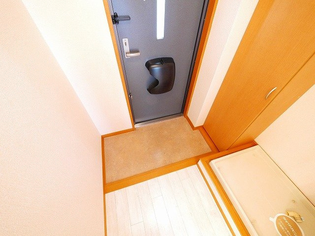 カラコレスの玄関|落ち着いた玄関です