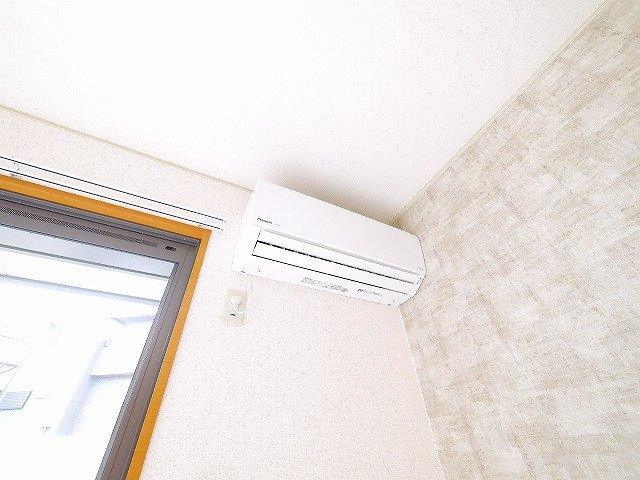 カラコレスの設備|エアコン付きです