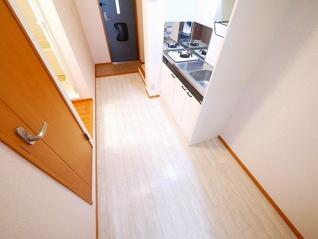 カラコレスのその他|廊下部分です