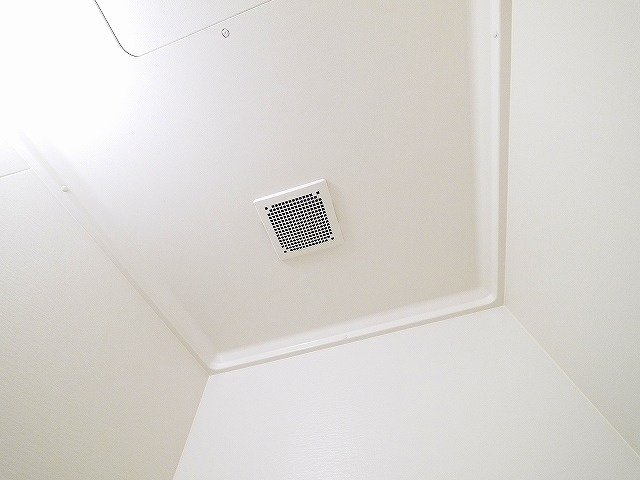 カラコレスの設備|浴室乾燥機付きです