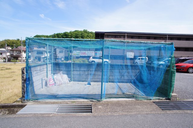 【その他共用部分】 | ゴミ捨て場もございます
