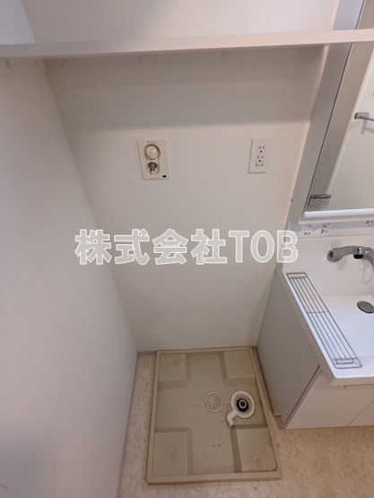 【その他】 | Ｎ’ｓアパートメント | 洗濯機置き場※別部屋参考写真※