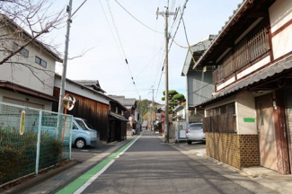 【前面道路含む現地写真】