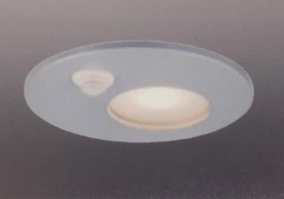 【内装】 | マルイプライムガレージ薬師町 | センサー付きガレージ内LED照明