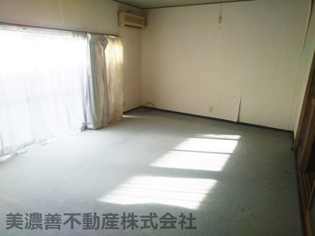 ６０２５３　岐阜市三田洞東戸建の内装