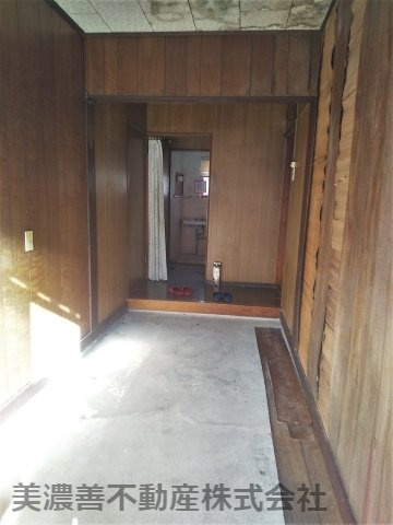 ６０２５３　岐阜市三田洞東戸建の内装