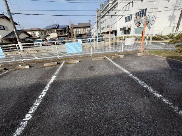 エビハラビルの駐車場