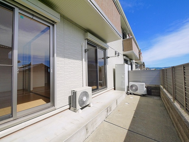 リザイア　Ｂ棟の庭