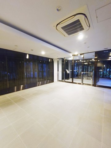 ジオ門前仲町冬木のエントランス