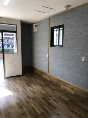 【居間・リビング】 | 甲南町2丁目店舗戸建て