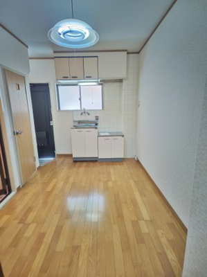 【居間・リビング】 | カトレアハイツ門真 | ゆったり過ごせる居間です