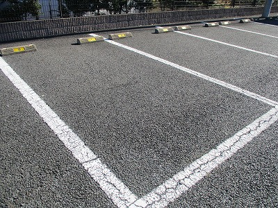レオパレスベルセフォネの駐車場