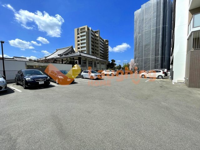 ルシエルの駐車場