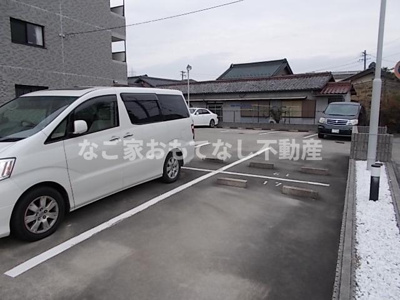 【駐車場】 | ライブリーYMK