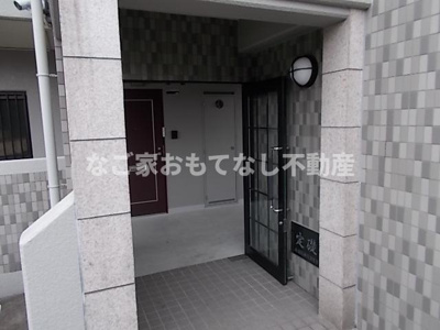 【エントランス】 | ライブリーYMK