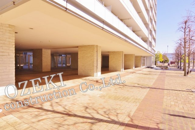 D’グラフォートレイクタウン A棟のエントランス