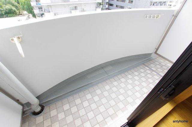ノルデンハイム新大阪2　仲介手数料無料のバルコニー