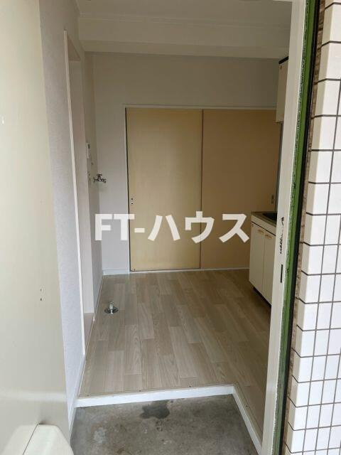 メゾンホワイトの玄関