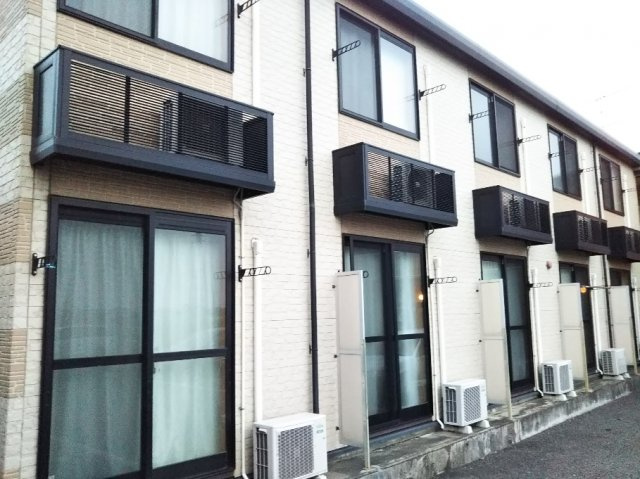 レオパレスTMBrickのバルコニー