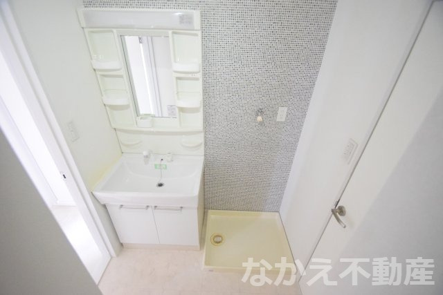 【洗面所】 | 明るい洗面所です