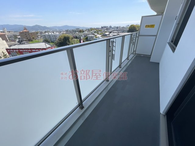 マンションRのバルコニー|落ち着いた時間を過ごせるバルコニーです