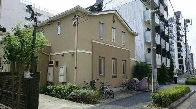 ローヤル神山の外観