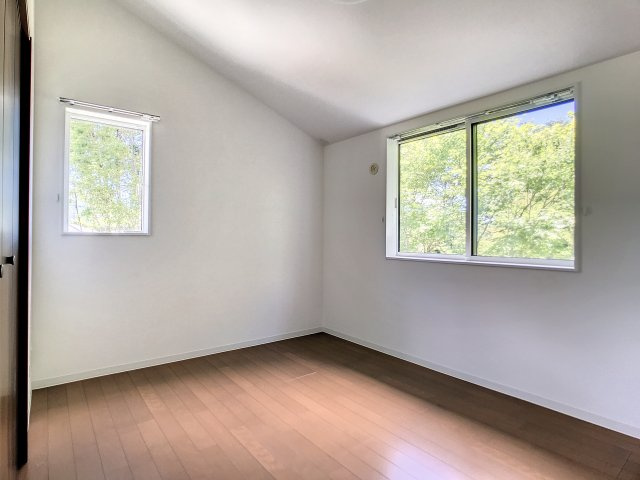 風と光が織りなす家の洋室|三角なお部屋がかわいい＾＾