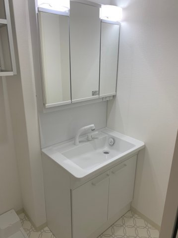 ピレーネ近江堂の独立洗面台