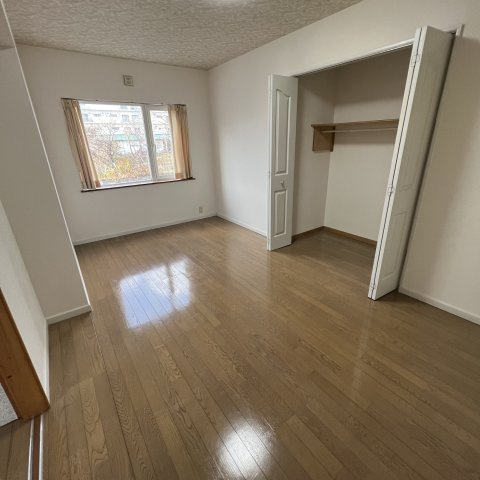 エスパシオの洋室|落ち着いた色調の洋室です