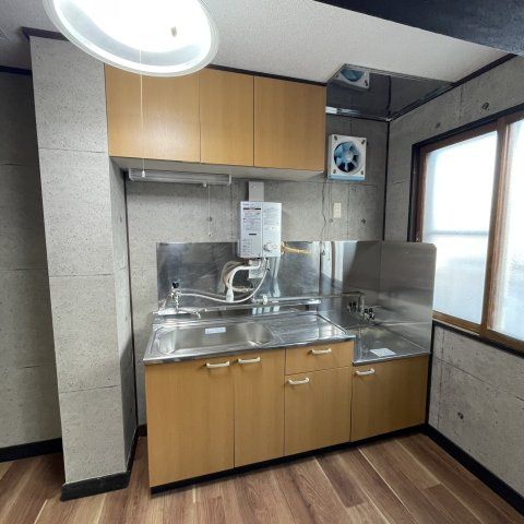 Ｙ１ビルのキッチン